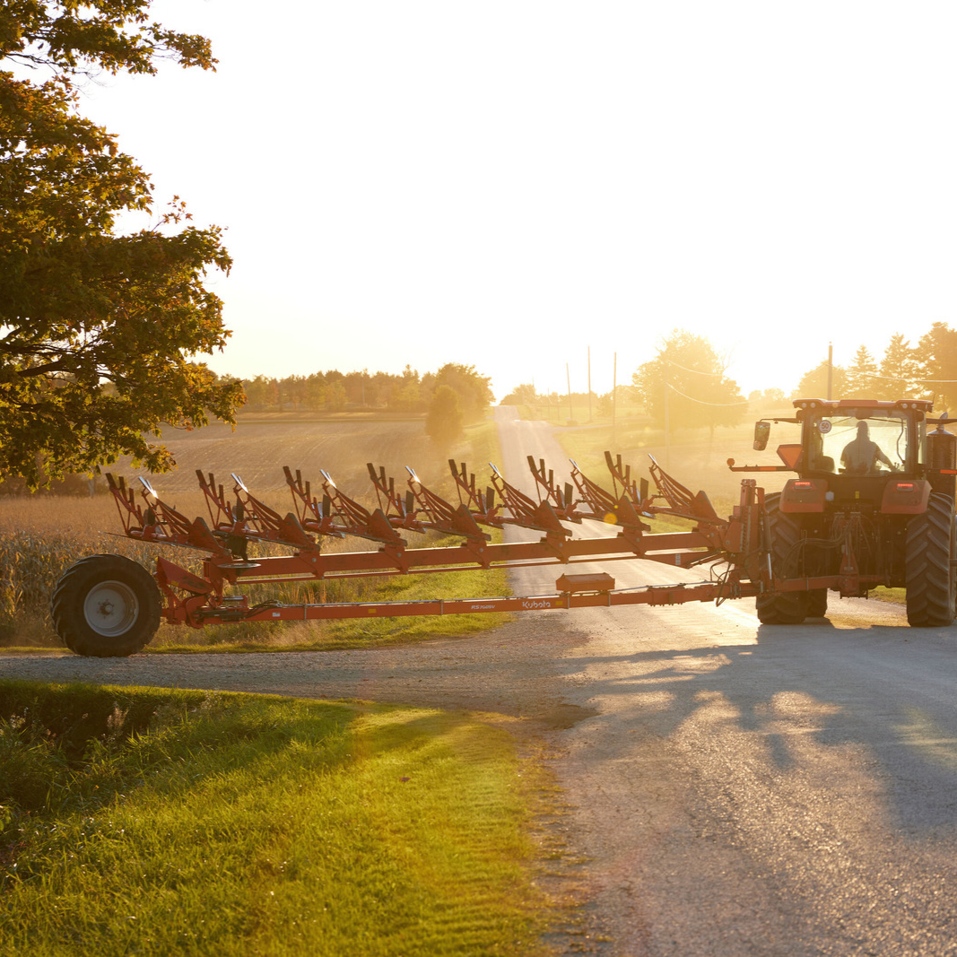 Kubota RM7005V Plow