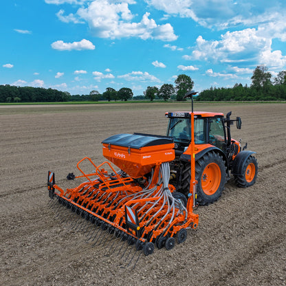 Kubota SD1001 Autumn Seeder