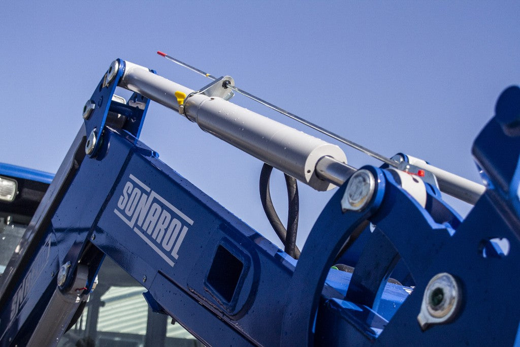 ŁC SNR 200/200L FRONT LOADER